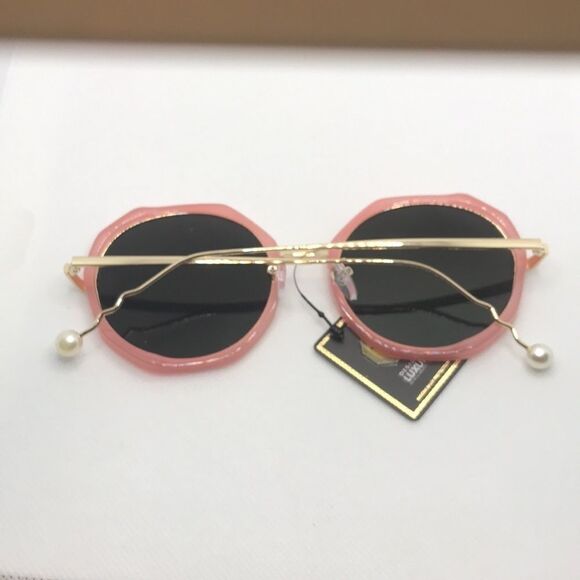 VG Round Pink Mirrored Lens Sunglasses - Picture 4 of 4